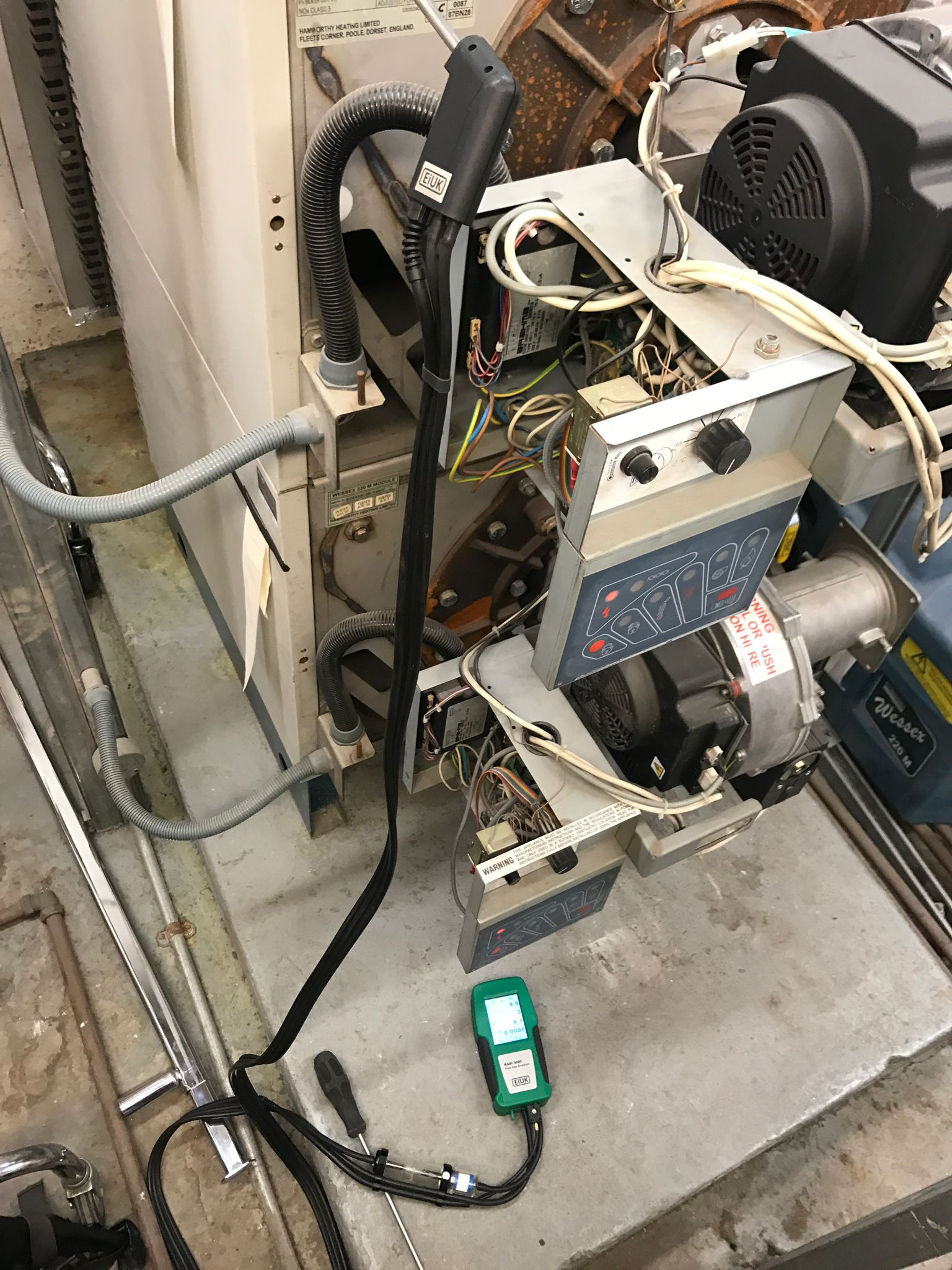 gas safe registered engineer near me Northwood, HA6